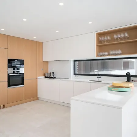 Apartment Deluxe 1 With Pool By Homing