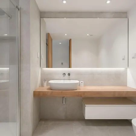 Deluxe 1 With Pool By Homing * Lagos